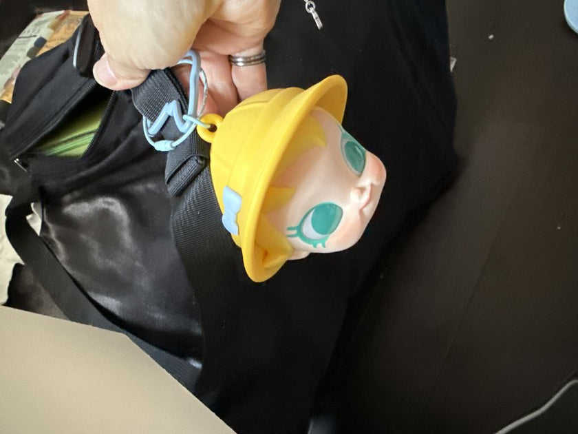 The Collector's Playbook: How I Buy a MOLLY Specific Figure Without Getting Ripped Off