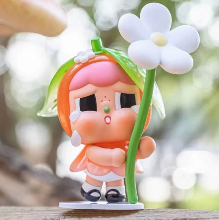 popmart crybaby little crying daisy pendant