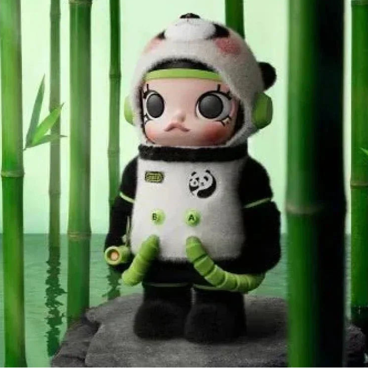 MEGA SPACE MOLLY 400% PANDA PVC Figure